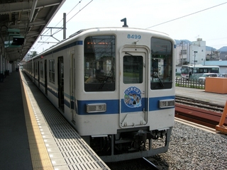 tobu8000-2.jpg